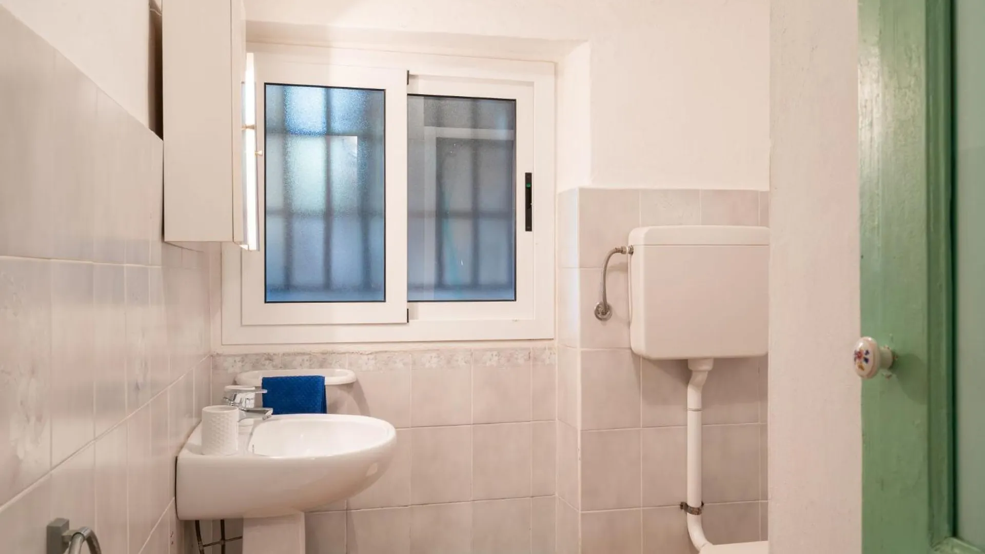 Apartment Viola - Vlo203 By Interhome Lecchiore